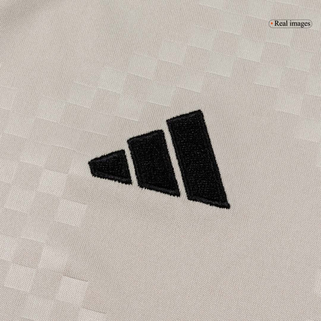 Lisbonne Extérieur Maillot Kit 2025/26 Junior Beige